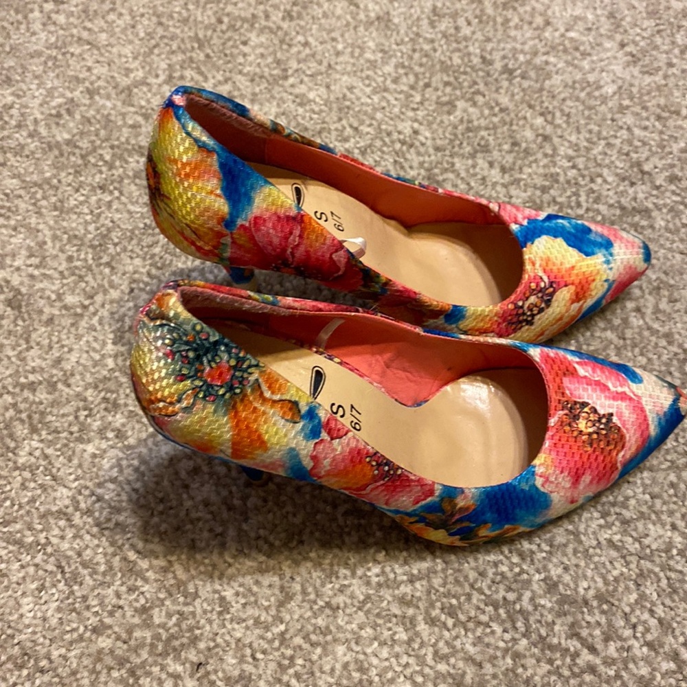 Floral High heels, closed toe